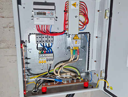 На улице Горького подключили кондитерское производство к электроснабжению