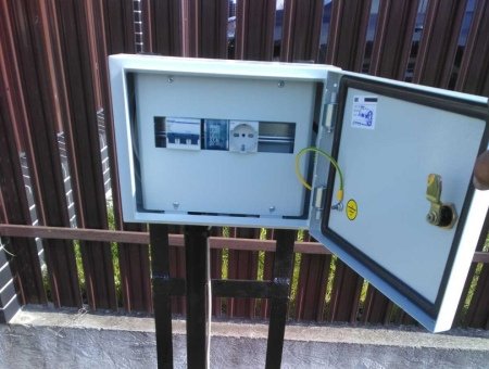 В поселке Малиновка подключили участок к электросетям