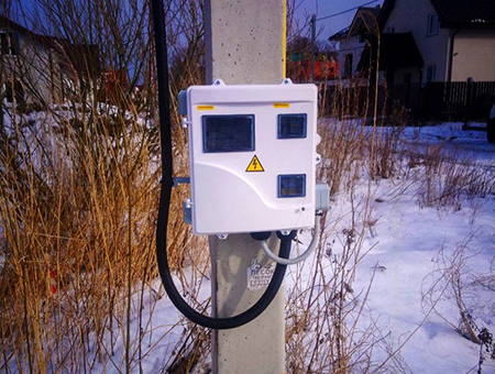 В поселке Янтарный подключили участок к электросетям